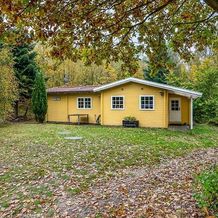 3 Bedroom Cozy Home In Borkop Exterior photo